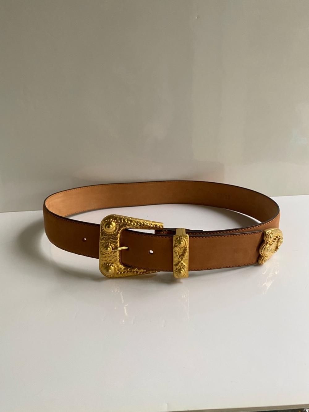 Vintage ADOPPIA VITA Tan suede Leather Belt with Ornate Gold Buckle - Picture 4 of 7
